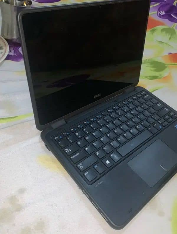 Laptop Dell Latitude 3189 0