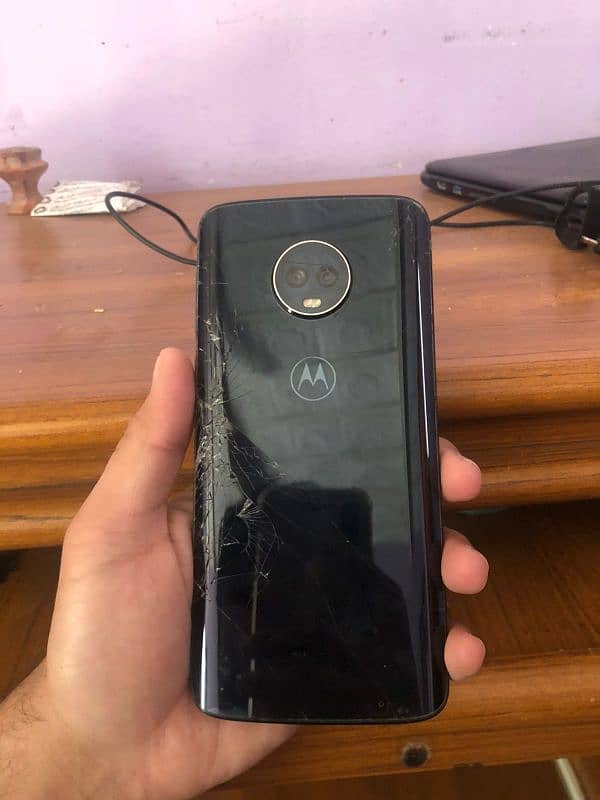 Moto g6+ 4/64gb aproved 7