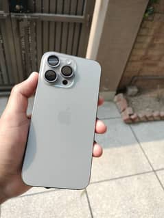 iPhone 15pro max natural Titanium