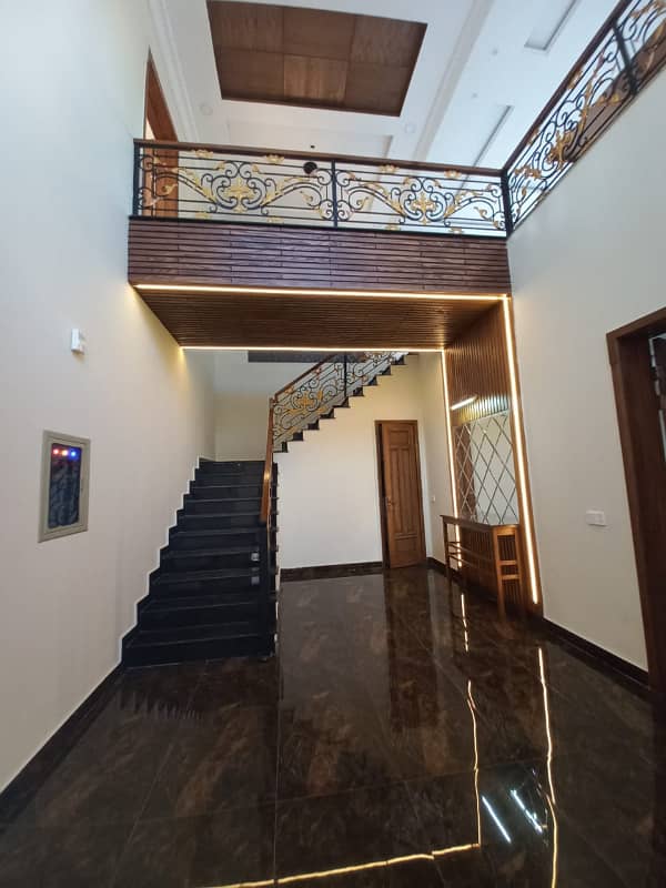 Luxury 1 Kanal Brand-New House for Sale in Lake City, Lahore** 5