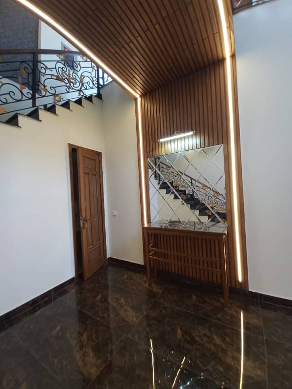 Luxury 1 Kanal Brand-New House for Sale in Lake City, Lahore** 9