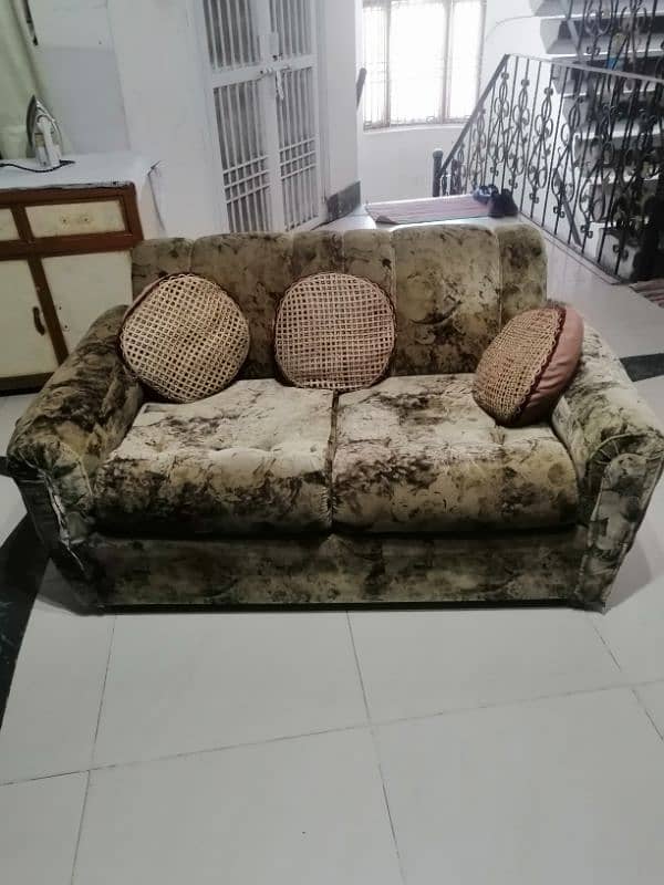 7 seater sofa & table for sale 0