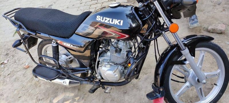 Suzuki GD110  bike good condition 10/10 urgent sale 4