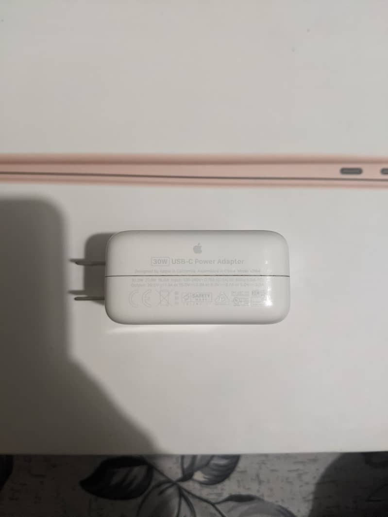 Macbook Air M1 8/256 Rose Gold 8