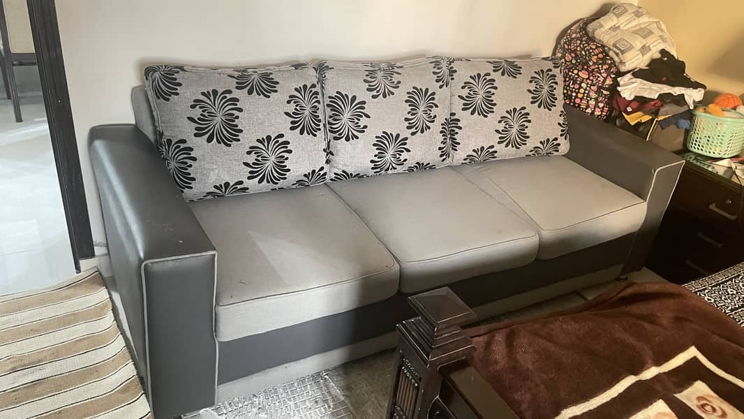 Seven seat sofa set  (3 + 2 + 1 + 1) 1