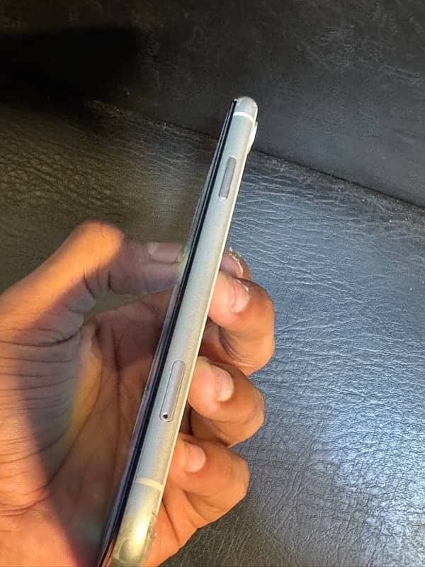 iphone Xr condition  10/10 0