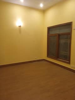 300, SQ YARDS FIRST FLOOR PORTION AVAILABLE BRAND-NEW SILENT COMMERCIAL OFFICE USED