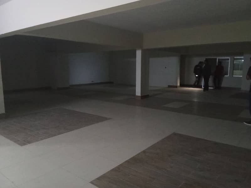 2700, SQFT SECOND FLOOR OFFICE AVAILABLE HALL 2