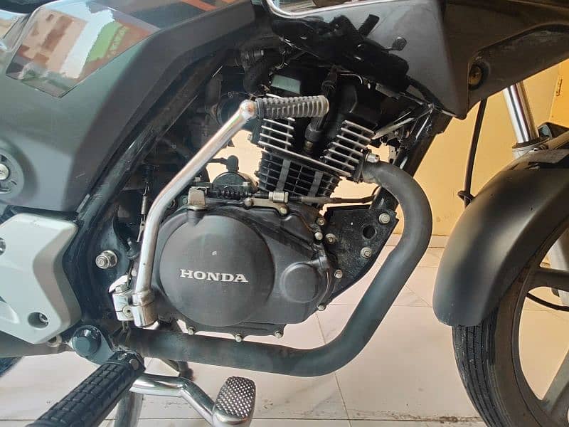 HONDA CB 150F ONLY 11KUSED 4