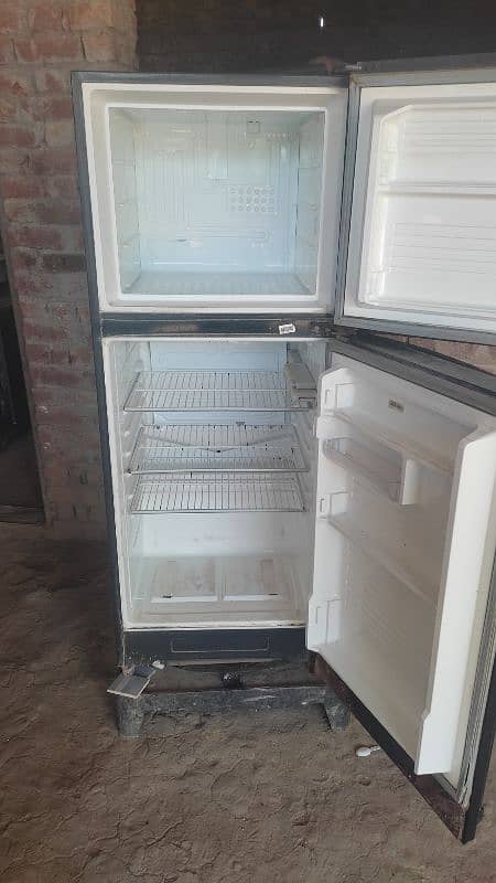 dawlance fridge for sale 1