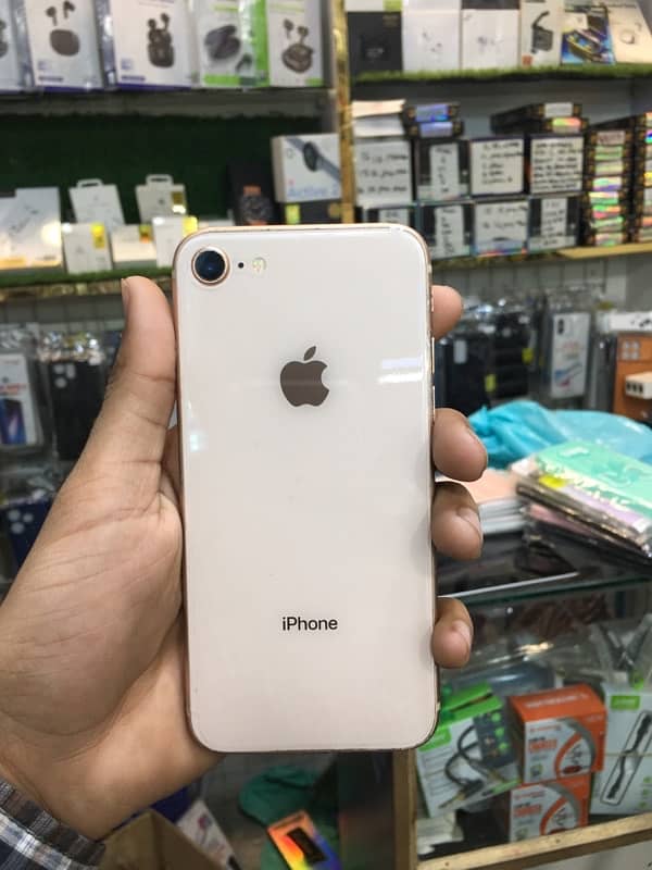 iPhone 8 64Gb 0