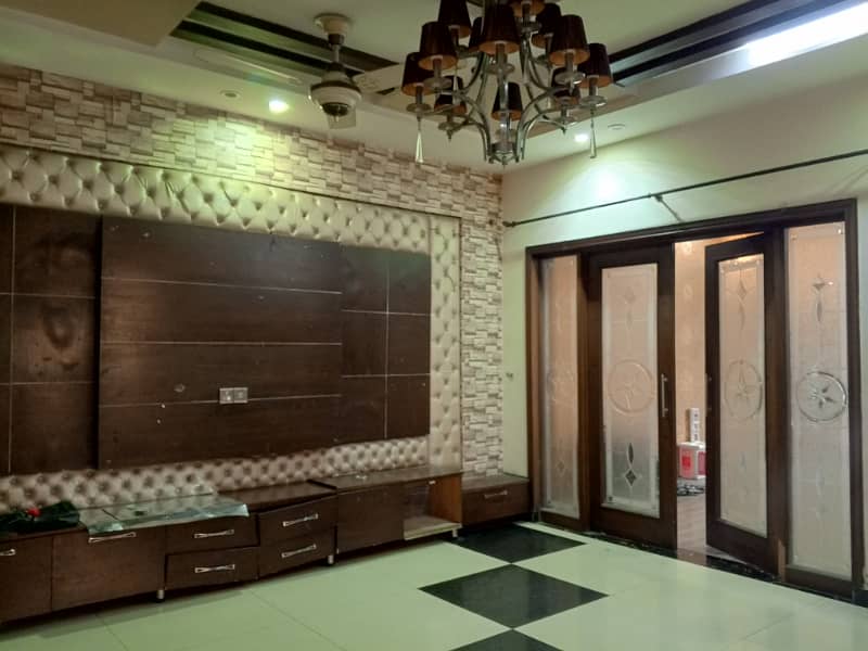 INDEPENDENT 10 MARLA HOUSE AVAILABLE FOR RENT IN RAVI BLOCK 20