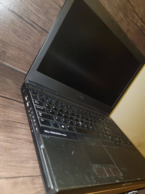 Dell Precision M4800 core i7 G/ 2.7 Quad 2