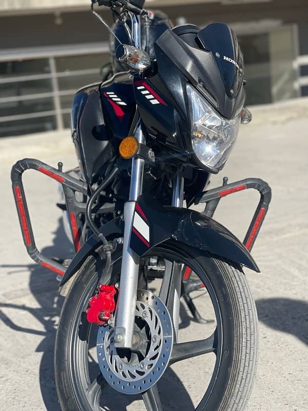 honda cb150F 3