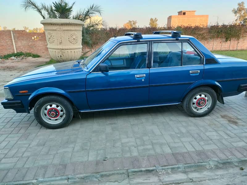 Toyota Corolla 1983 Antique  Model 2