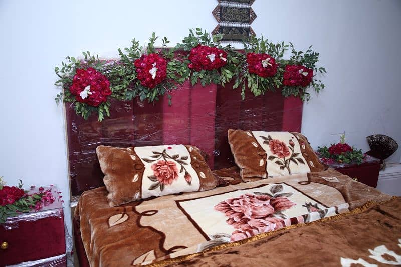 King Bed set with side table and dressing and Dewaan 2