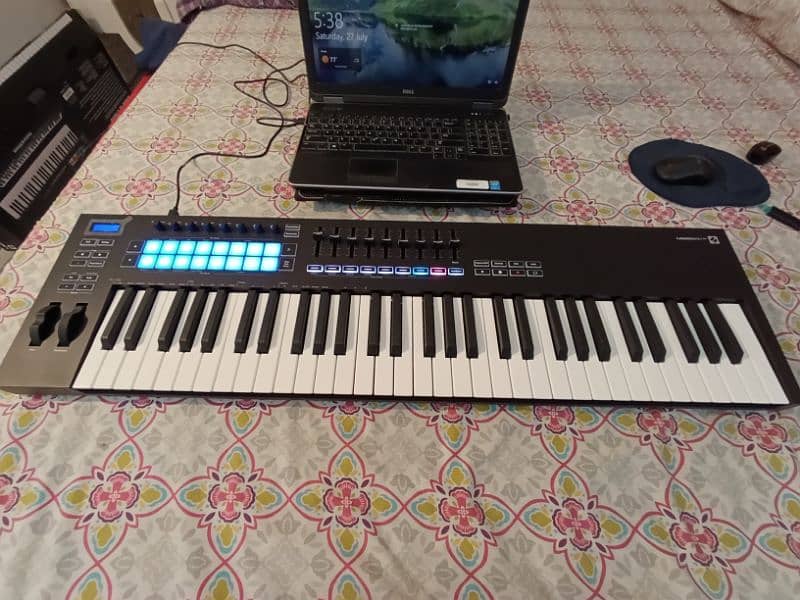 Novation Midi control 61 key 4