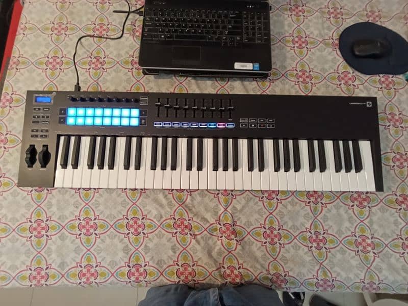 Novation Midi control 61 key 6