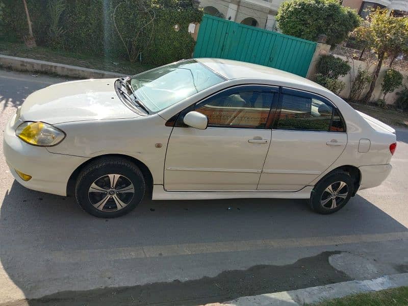 Toyota Corolla SE SALOON 2004 1