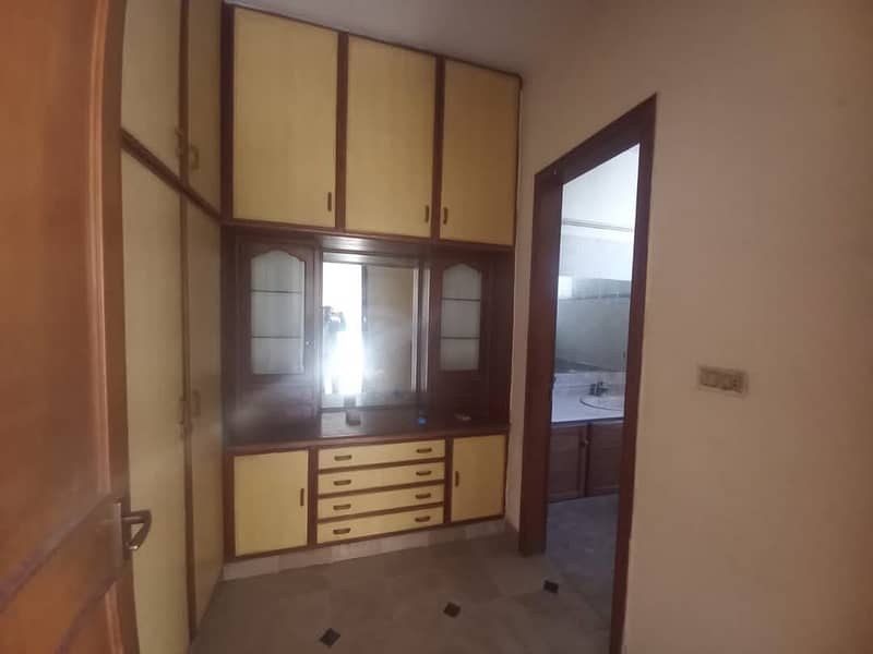 1 Kanal Upper Portion Available For Rent 1