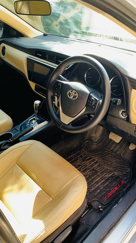 Toyota Altis Grande 1.8 CVT 2019 4