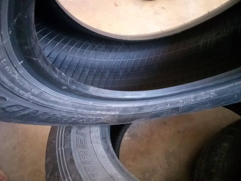 265/65 R17 Dunlop tyre 2