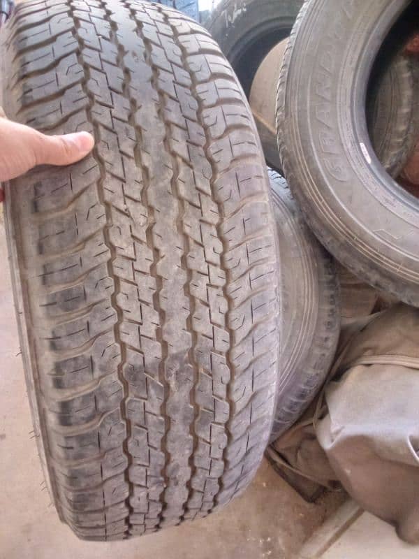 265/65 R17 Dunlop tyre 3