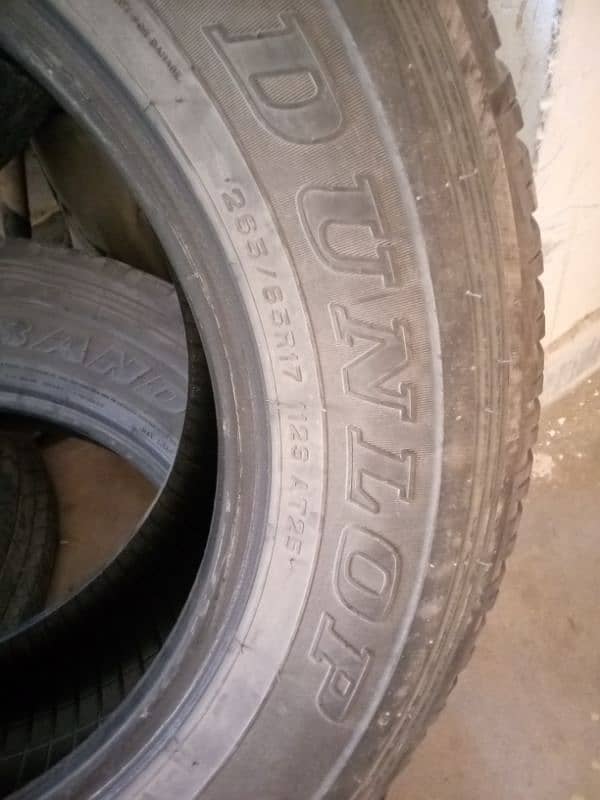 265/65 R17 Dunlop tyre 4