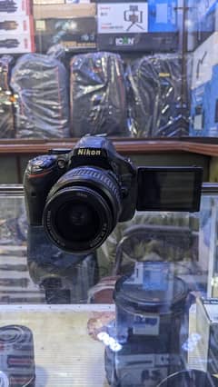 Nikon D5200 With Lens Contact:03212306356