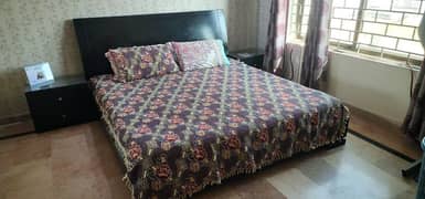 Bed Room Set with Spring Matrice, Side Table and Dressing Table