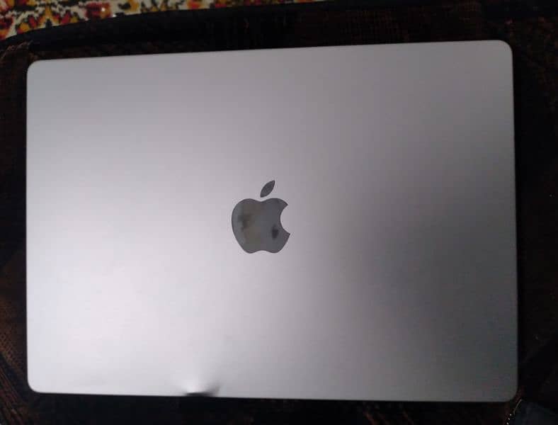 Macbook Pro M2, 14", (16/512). 0