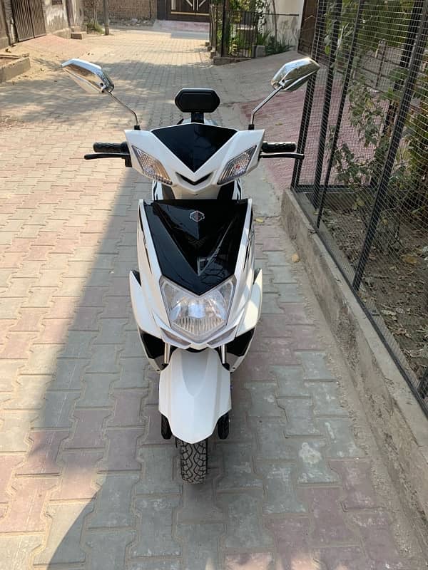 EV electric Scooty 5