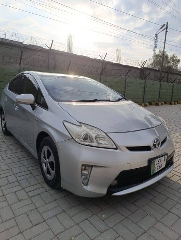 Toyota Prius 2012 1