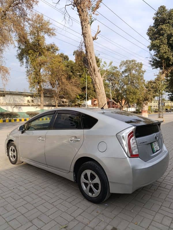 Toyota Prius 2012 7