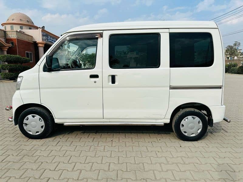 Daihatsu Hijet 2012 5