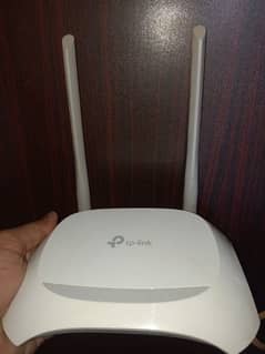 TP-LINK ROUTER 300 Mbps 2 Antenna