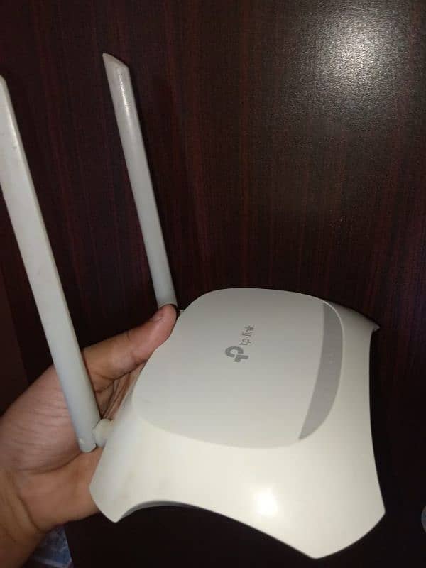 TP-LINK ROUTER 300 Mbps 2 Antenna 1