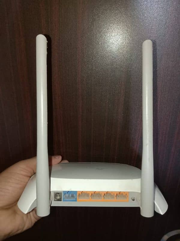 TP-LINK ROUTER 300 Mbps 2 Antenna 3