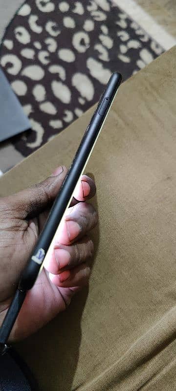 Google pixel 4xl mobile 6gb 64gb fac id working in great condition pta 4