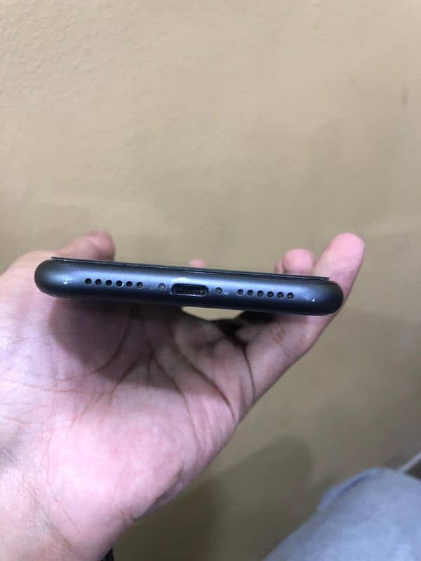 iphone11 | 64 GB | JV 4