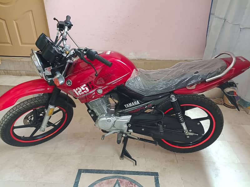 Yamaha YBR 125G 2022 4