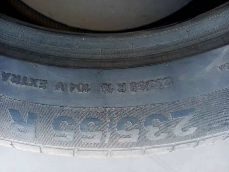 tyre for sale [235/55 RR] good condition 0