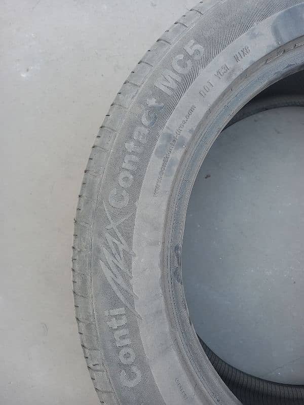 tyre for sale [235/55 RR] good condition 2