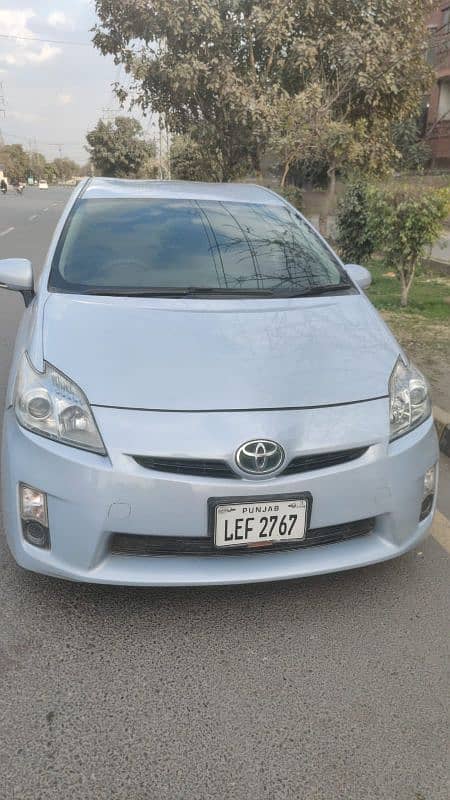 Toyota Prius Alpha 2013 0