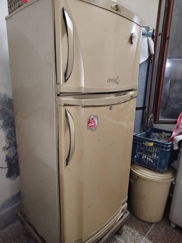 Use Fridge for sale medium size 1