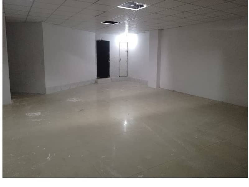 Area 700 Square Feet Office Available For Rent Real Pictures In Main Boulevard Road Gulberg 3 Lahore 5