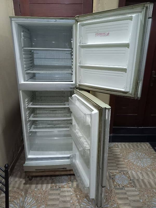 PEL 16 Cft Used Refrigerator 1