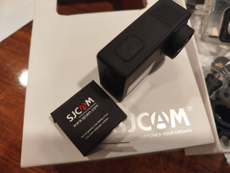 SJ CAM 8 PRO - 4K - Action / Vlogging Camera 0