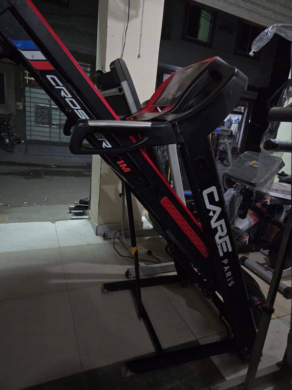 treadmils. (0309 5885468). ellapticals. gym cycles. home gym. dumbles 17