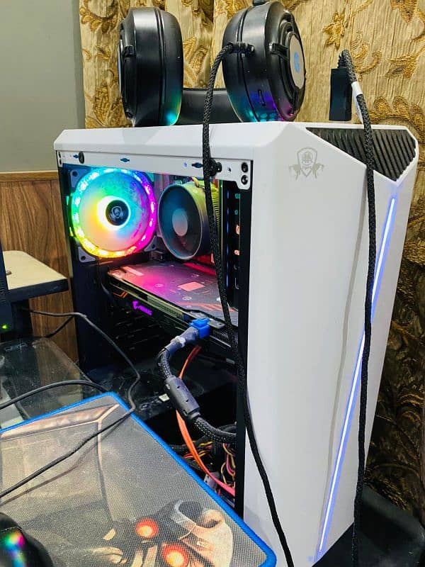 Gaming PC With Lcd Table Full Setup 0